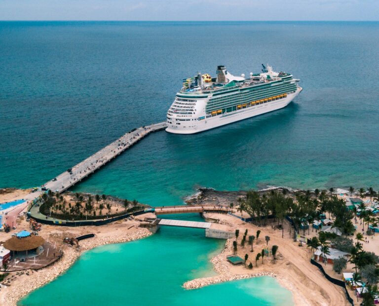Cruised ship in Bahamas